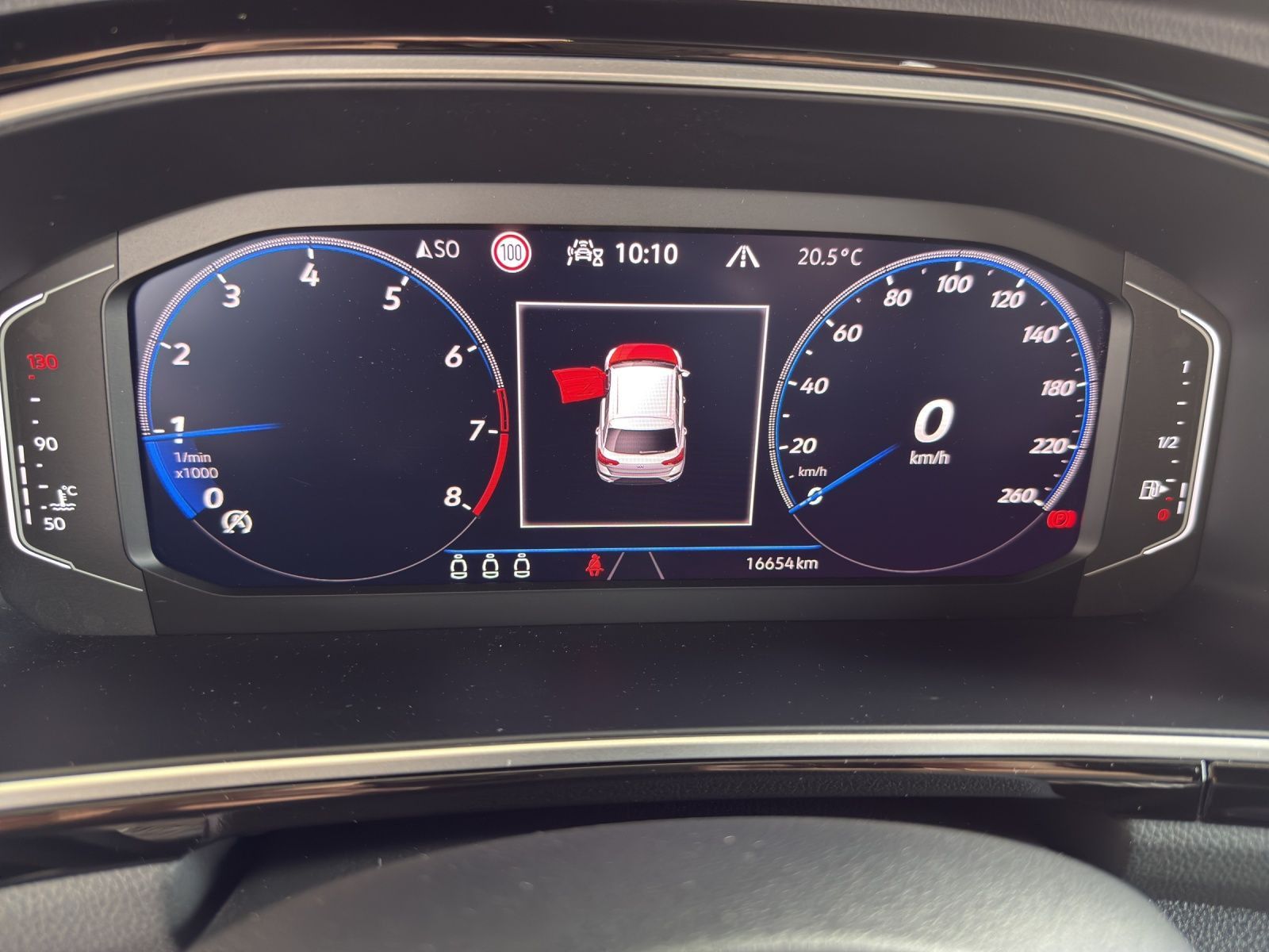 Volkswagen T-Roc R-Line 1.5 l TSI - Samsaru's Car Outlet