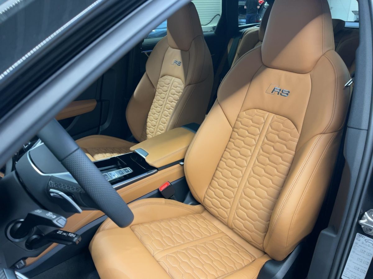 Audi RS 6 Avant tiptronic