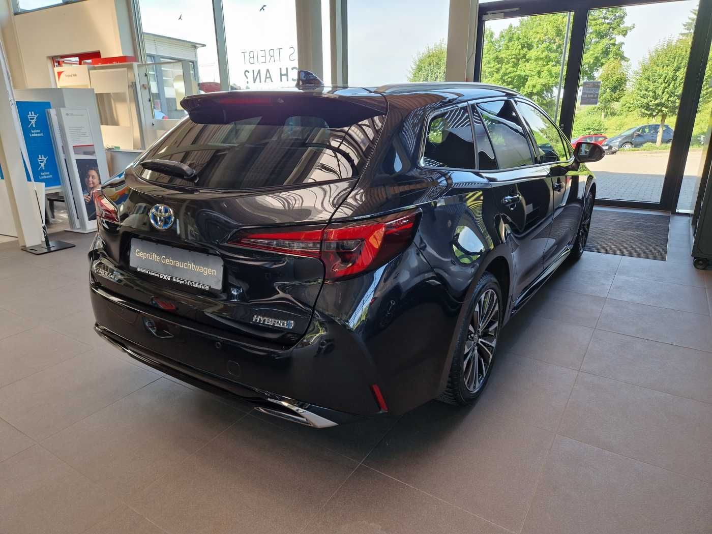 Toyota Corolla TS Hybrid - Samsaru's Car Outlet