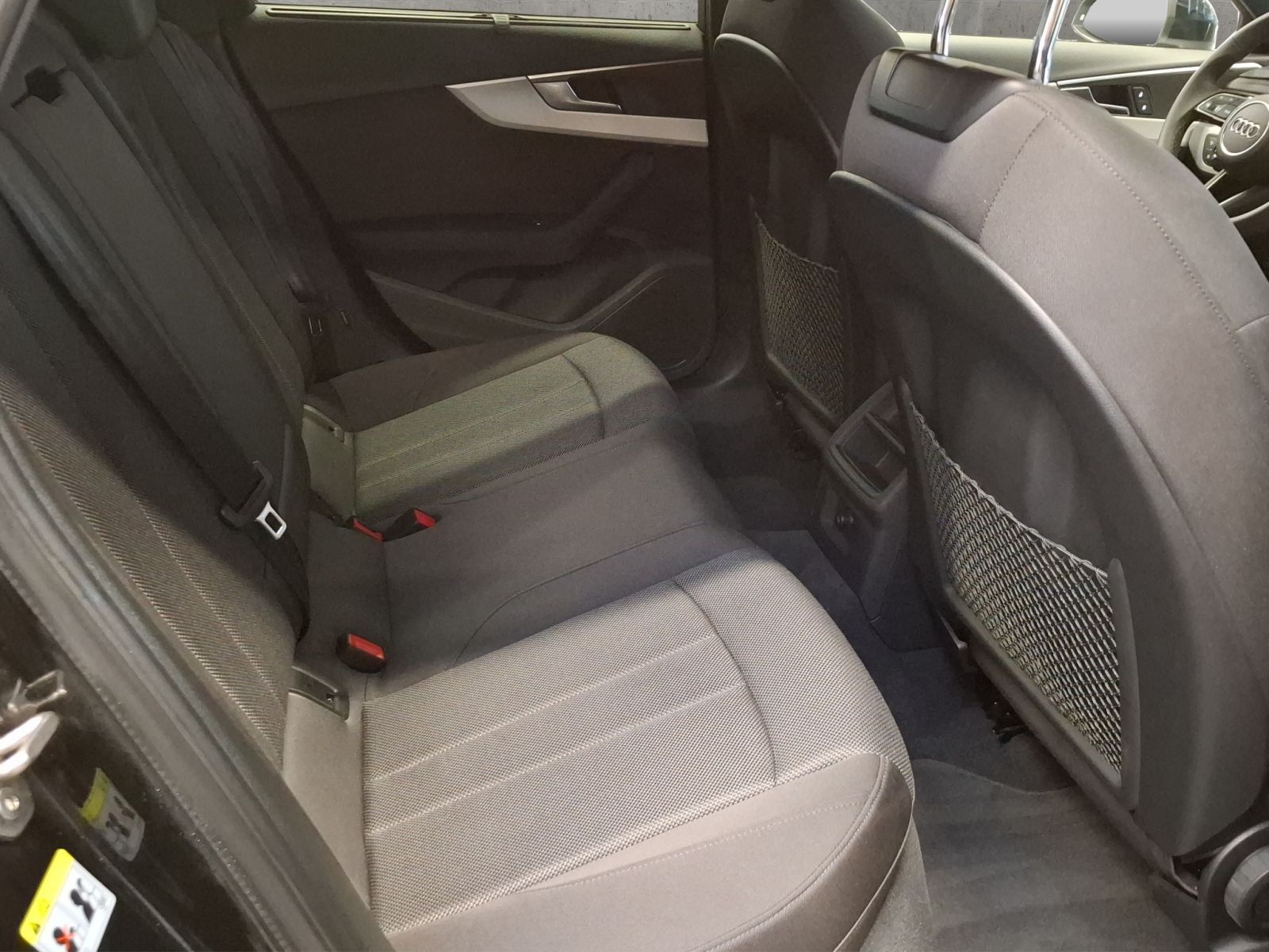 Audi A4 Limousine 40 TDI quattro 150(204) kW(PS) S tr