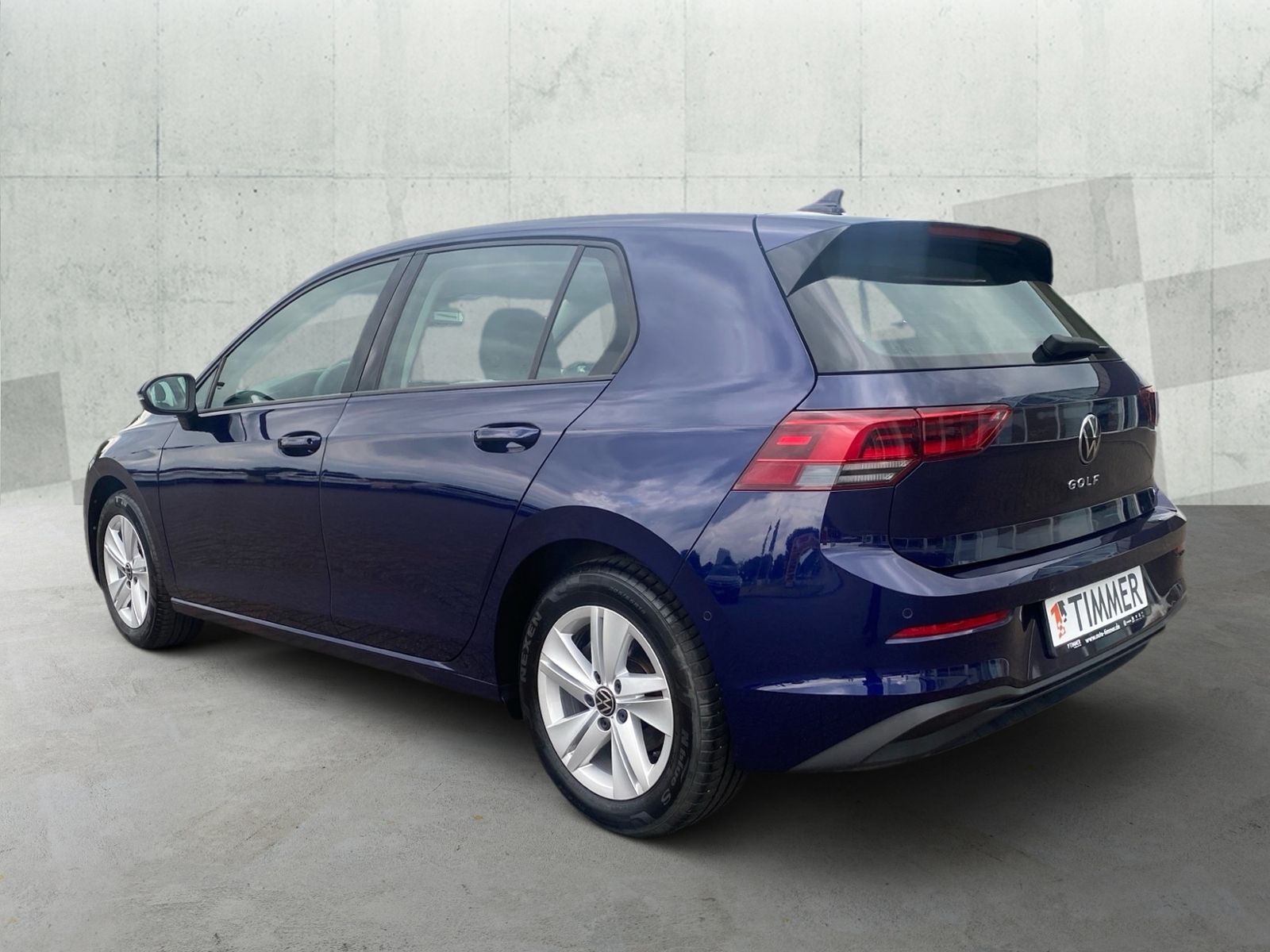 Volkswagen Golf VIII 2.0 TDI LIFE - Samsaru's Car Outlet