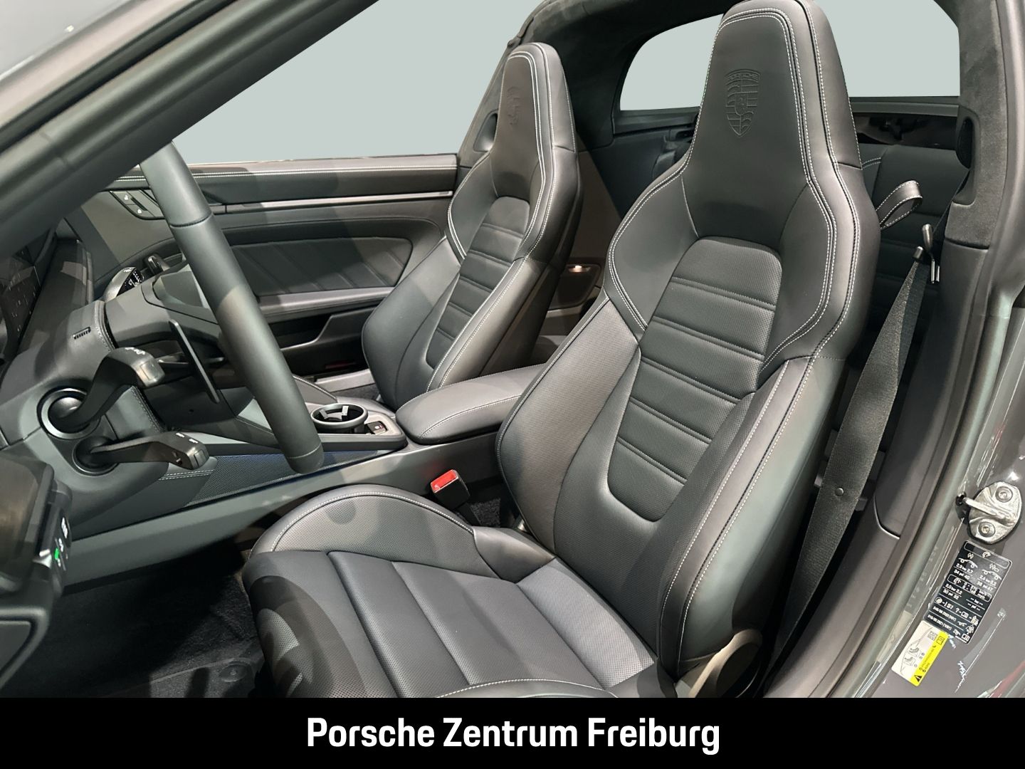Porsche 992 911 Targa 4 GTS BOSE Sportabgasanlage LED