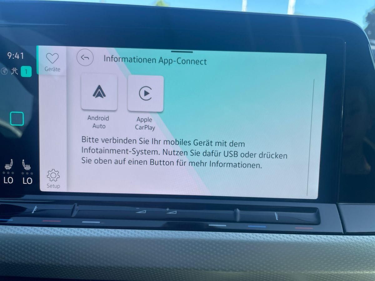 Volkswagen Golf VIII 1.5 eTSI DSG MOVE+ - Samsaru's Car Outlet