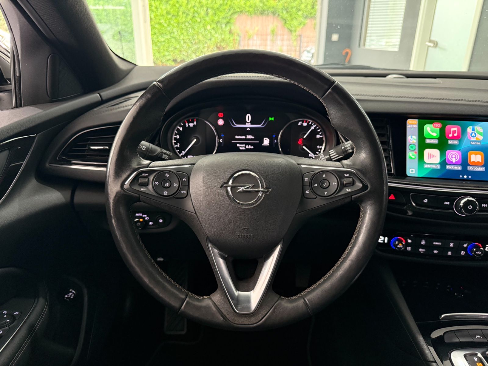 Opel Insignia 2.0 B Sports Tourer Elegance - Samsaru's Car Outlet
