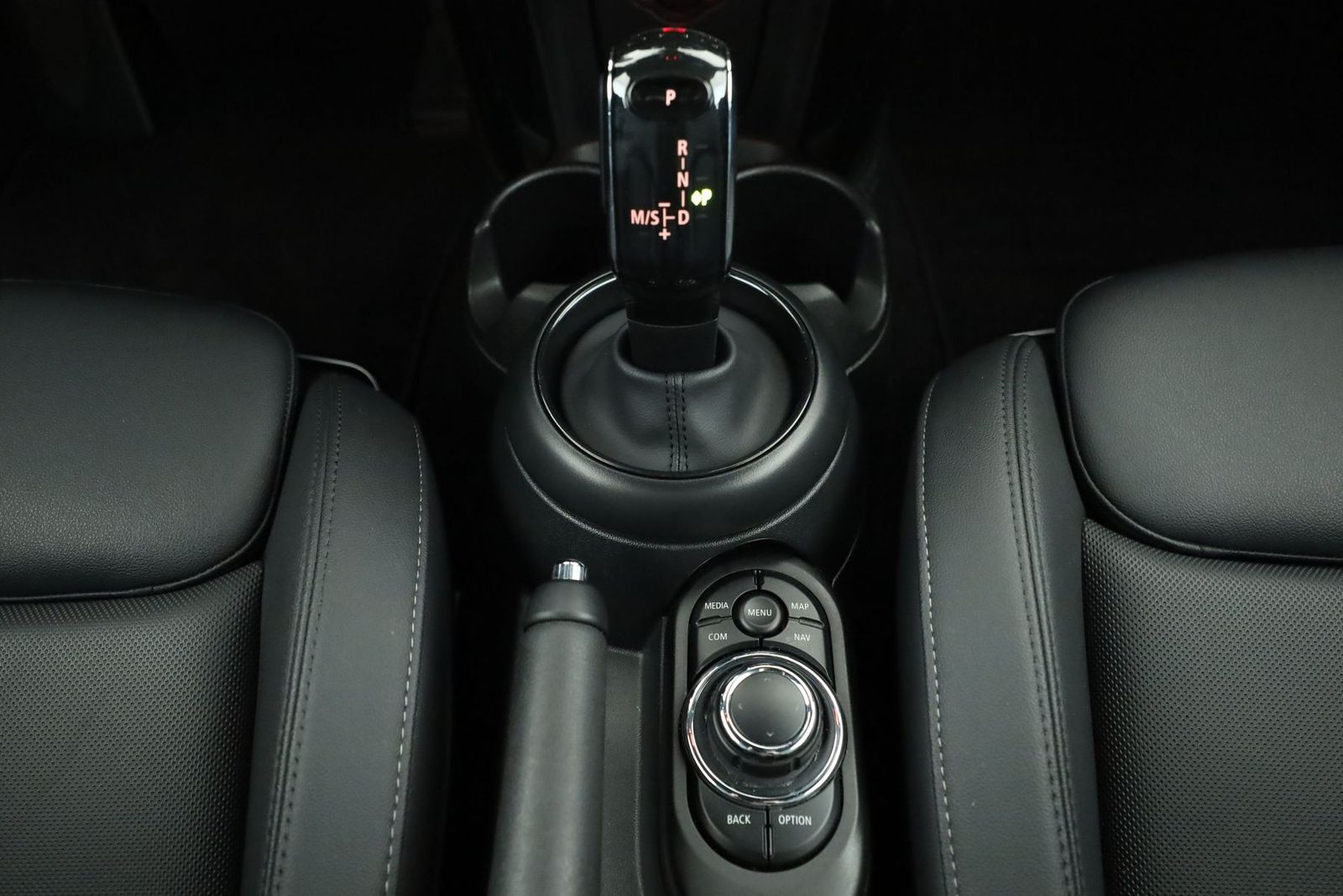 MINI Cooper Cab. Classic Trim - Samsaru's Car Outlet