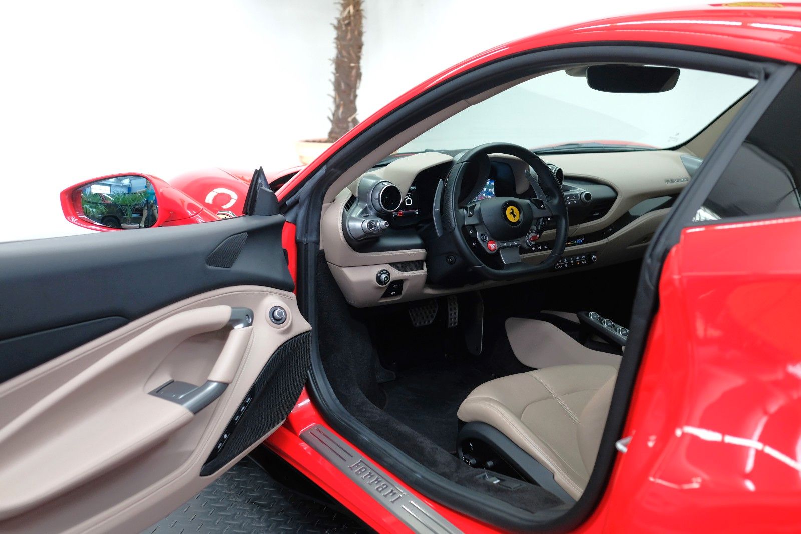 Ferrari F8 Tributo/LIFT/CAMERA/PDC/FULL ELECTRIC SEATS