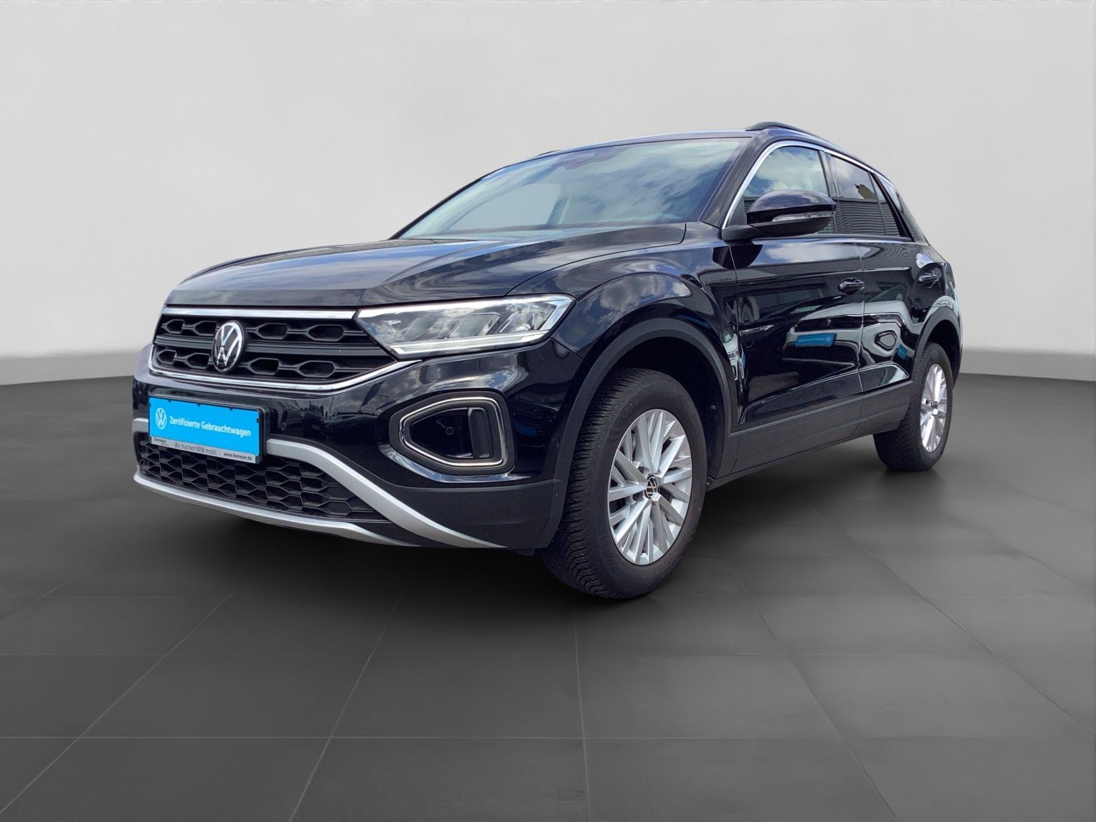Volkswagen T-Roc 1.0 TSI LIFE - Samsaru's Car Outlet