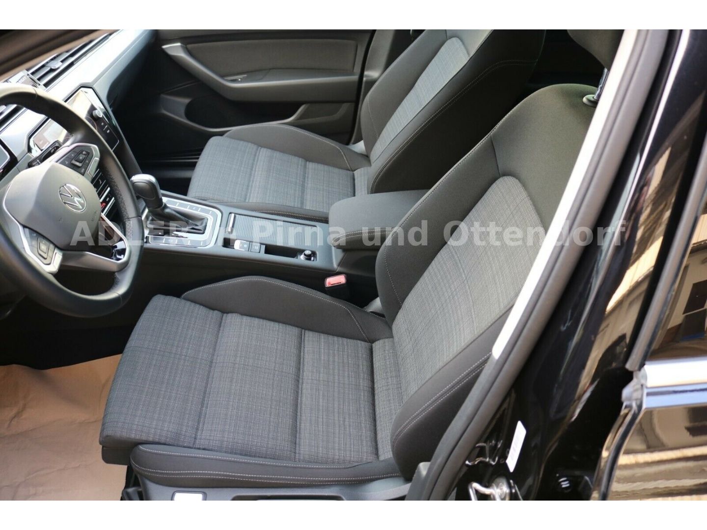 Volkswagen Passat 2.0 TDI DSG - Samsaru's Car Outlet