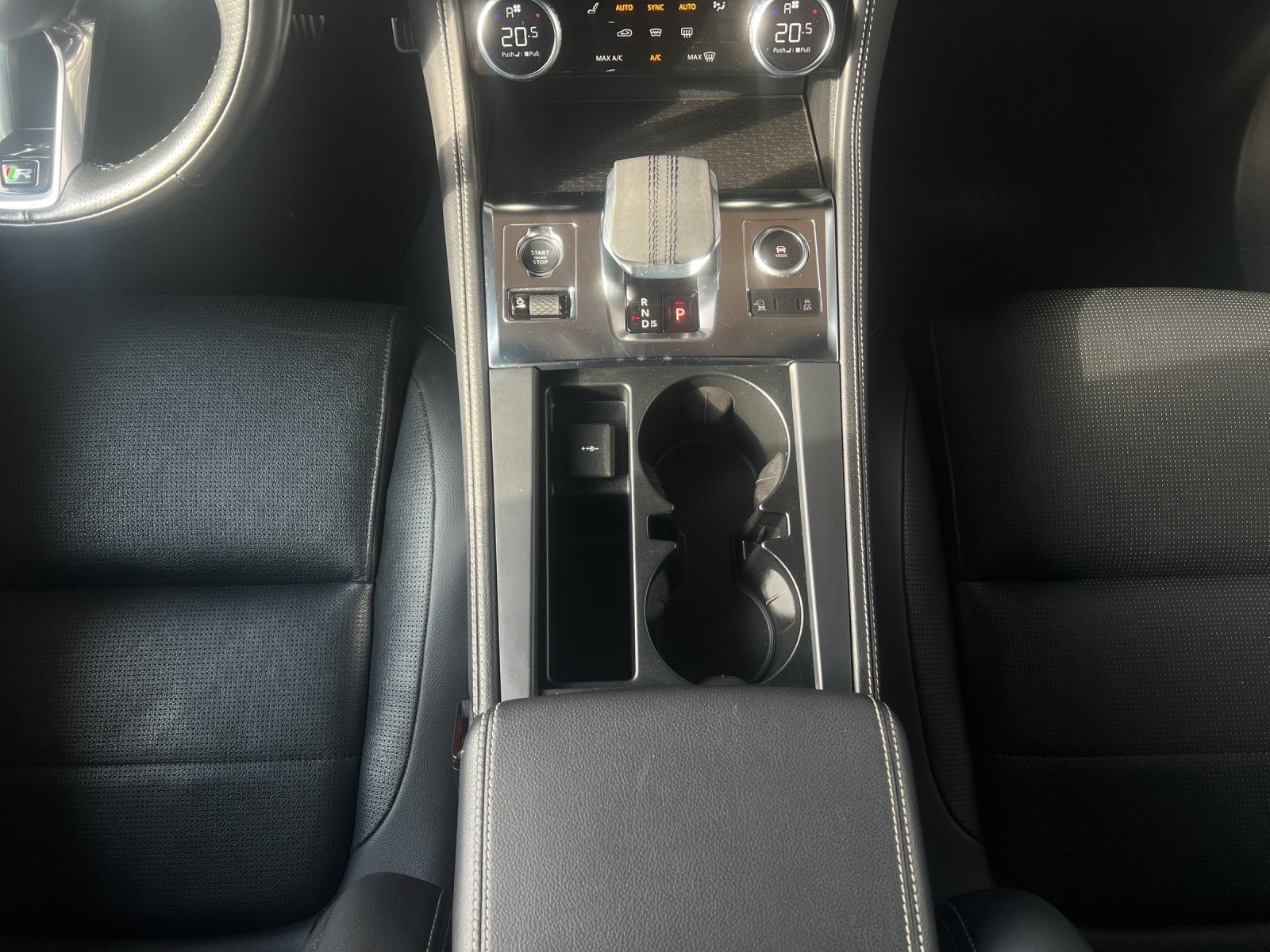 Jaguar F-PACE D300 R-Dynamic SE ACC+AHK+LED+Navi+SD+SHZ