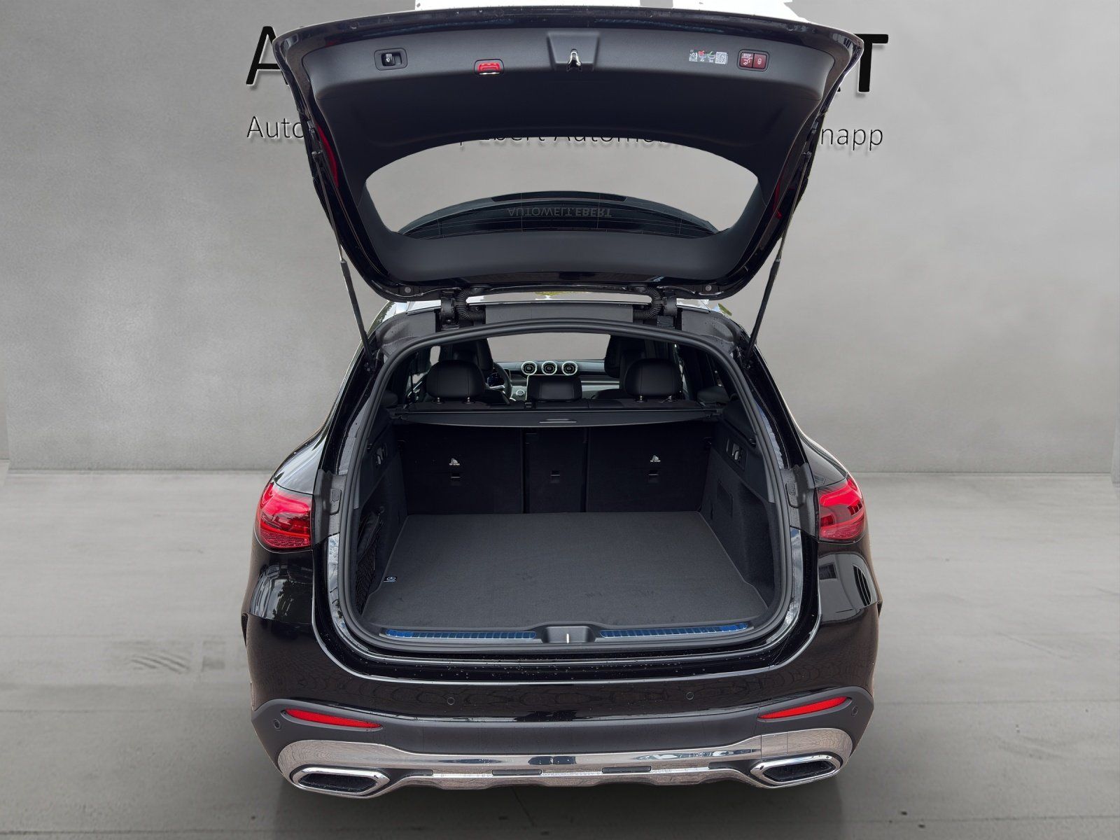 Mercedes-Benz GLC 220 d 4M AMG-Line Pano AHK Burm Distr 360°