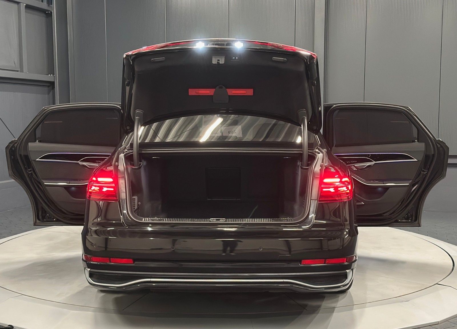 Audi A8 50 TDI quattro S-Line - Samsaru's Car Outlet