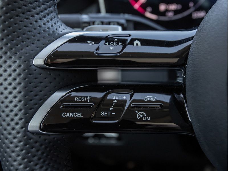 Mercedes-Benz GLC 300 d 4M AMG-Sport/LED/360/Pano/AHK/Night/19