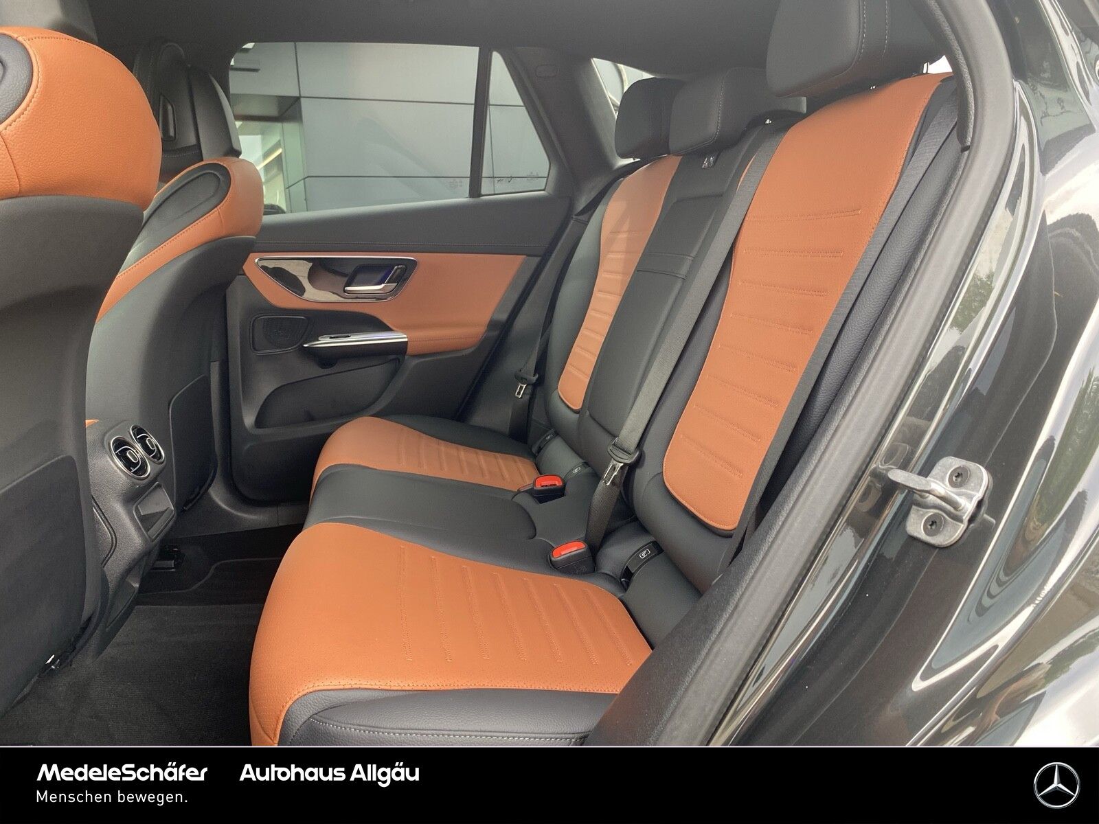 Mercedes-Benz GLC 220 d 4M AMG Night 20' Dist AHK LED Ambi Kam