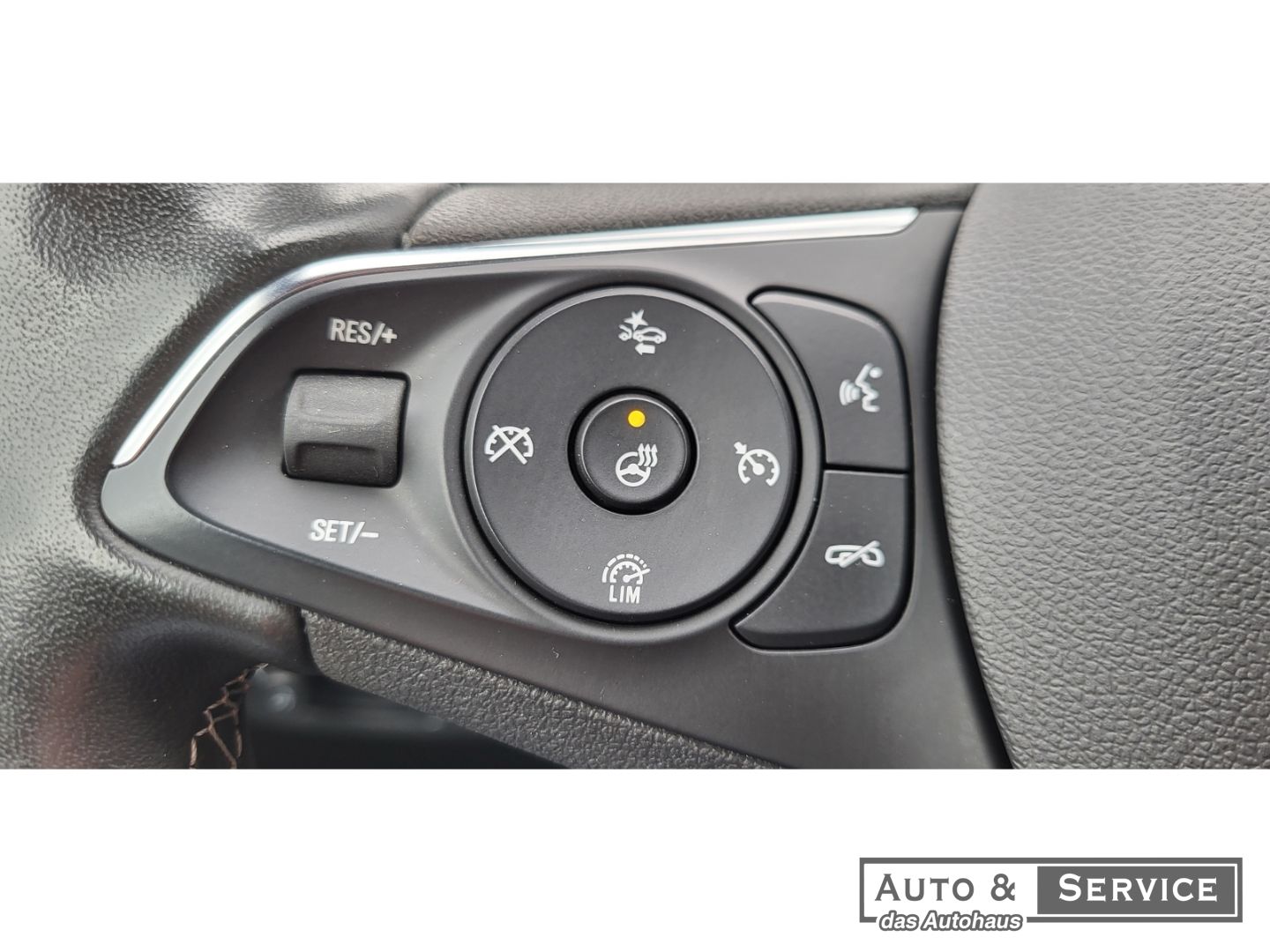 Opel Insignia B Sports T. - Samsaru's Car Outlet