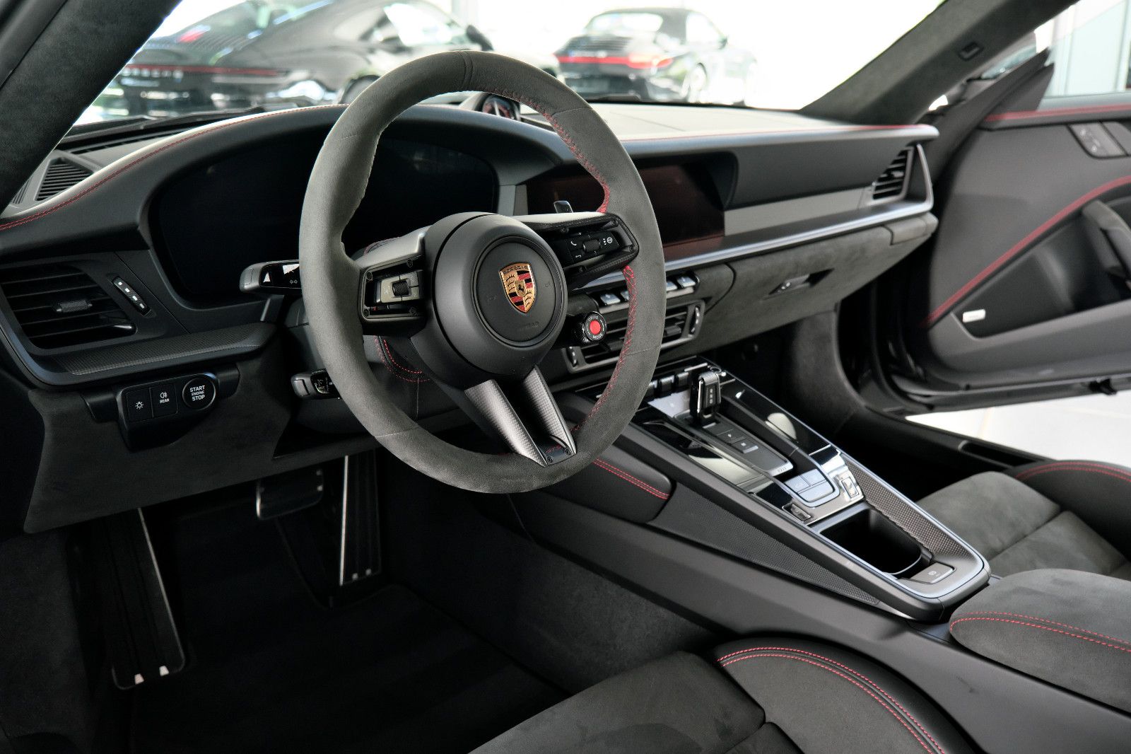 Porsche 992.2 Carrera 4 GTS T-Hybrid Sport-Design Titan