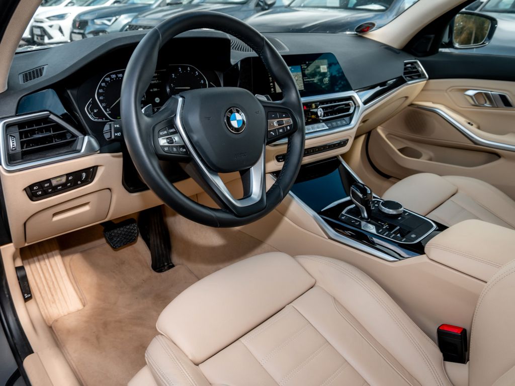 BMW 320 i Sport Line - Samsaru's Car Outlet