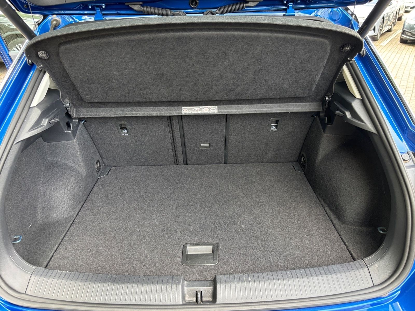 Volkswagen T-Roc 1.5 TSI DSG STYLE - Samsaru's Car Outlet