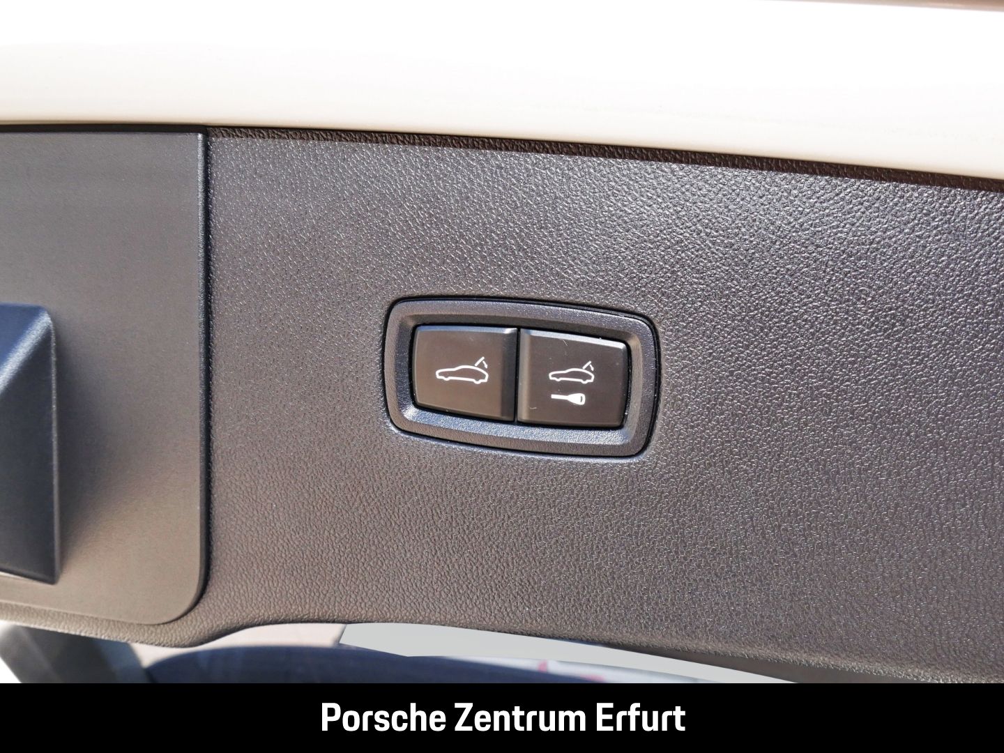 Porsche Cayenne E-Hybrid Coupe Vollausstattung