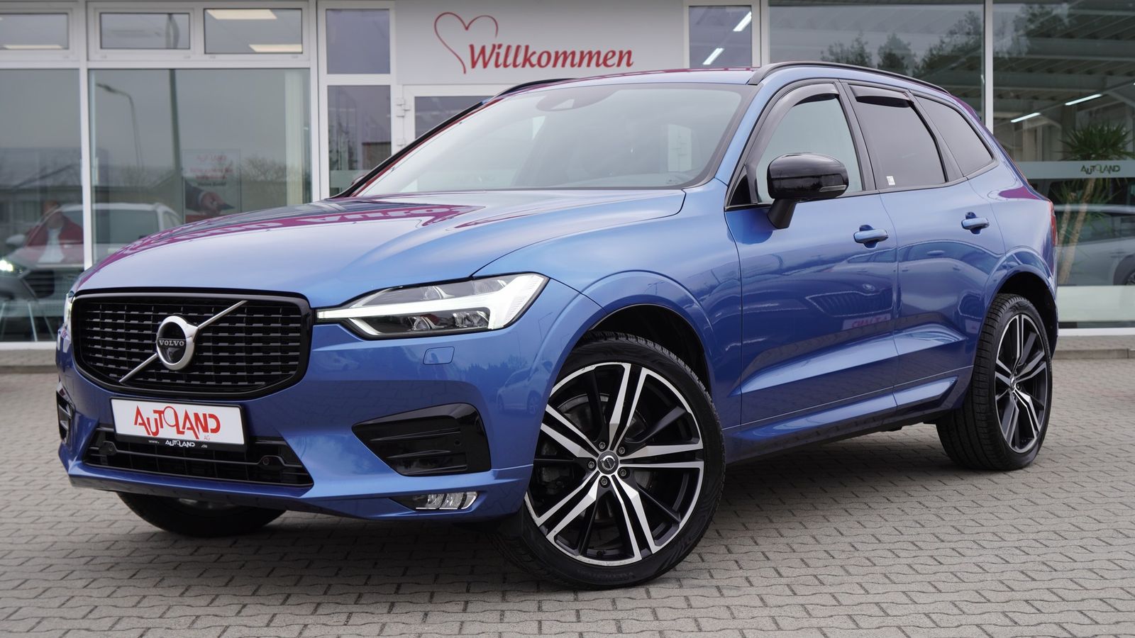 Volvo XC 60 B5 AWD R-Design - Samsaru's Car Outlet