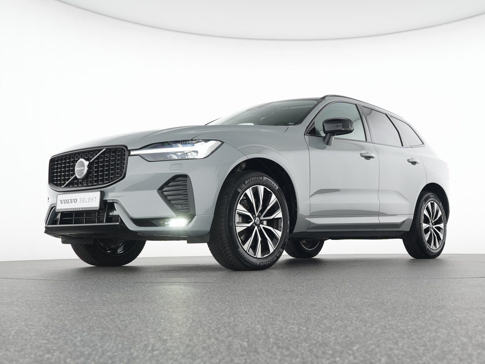 Volvo XC60 B4 Diesel Geartronic Plus Dark