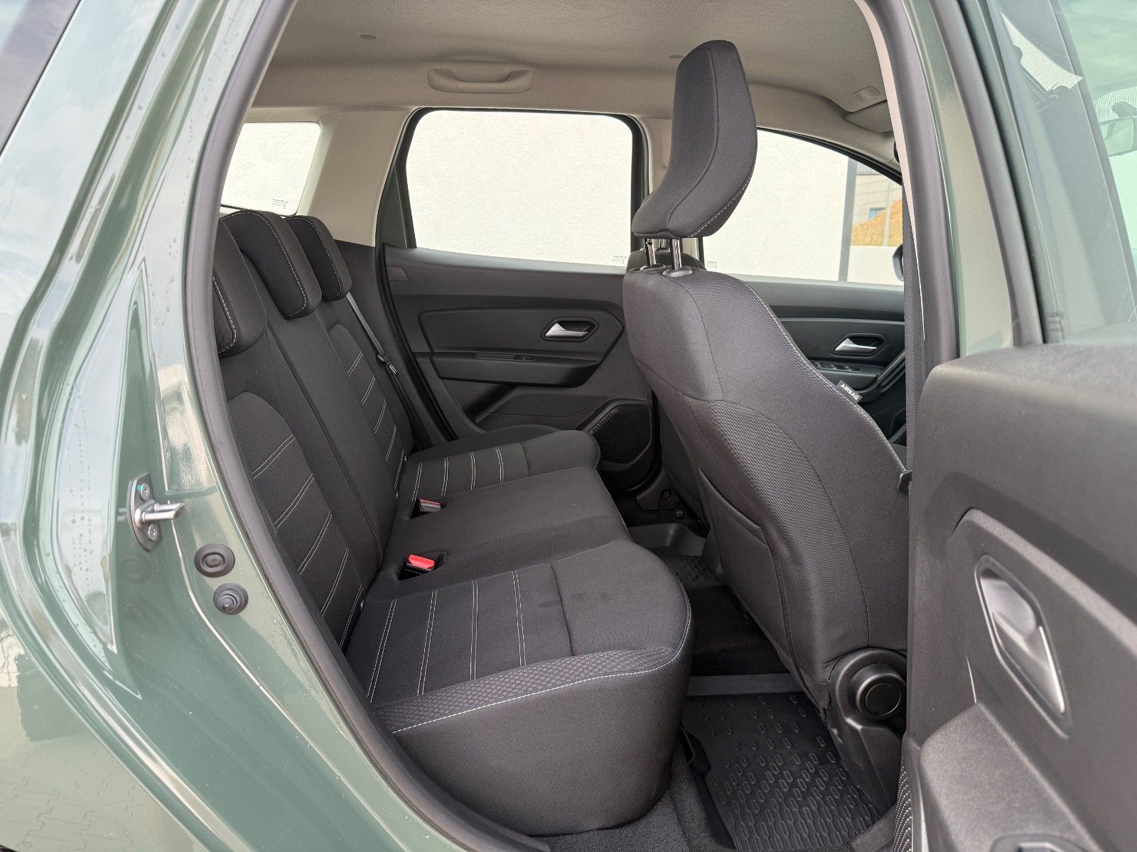 Dacia Duster II Expression 4WD - Samsaru's Car Outlet