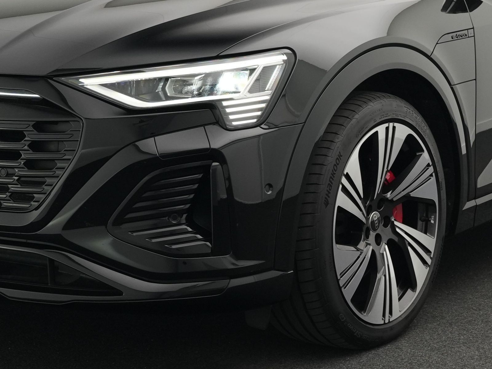 Audi Q8 e-tron S line 55 quattro *Opt.schw*PANO*AHK*
