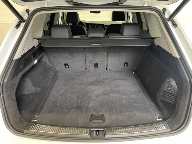 Volkswagen TOUAREG 3.0 V6 TDI Elegance 4Motion - Samsaru's Car Outlet