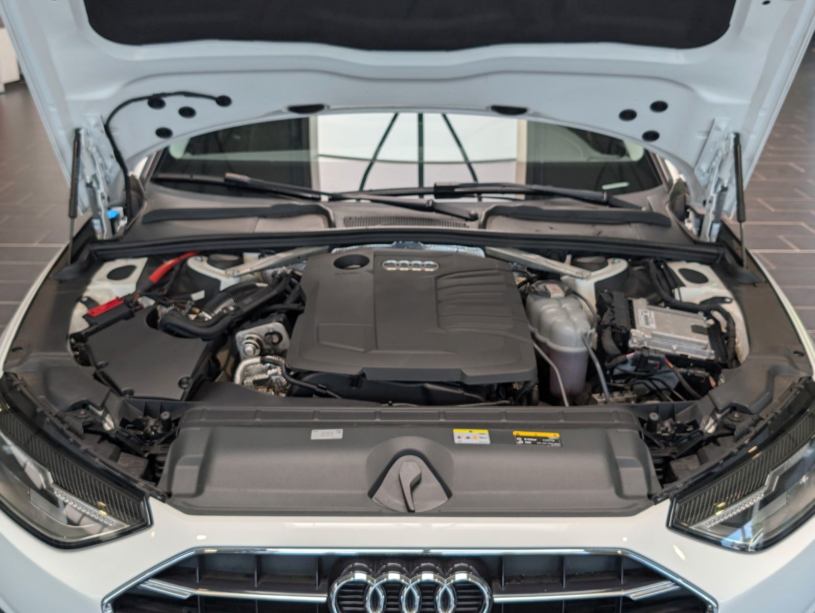 Audi A4 Avant 35 TDI S tronic advanced - Samsaru's Car Outlet