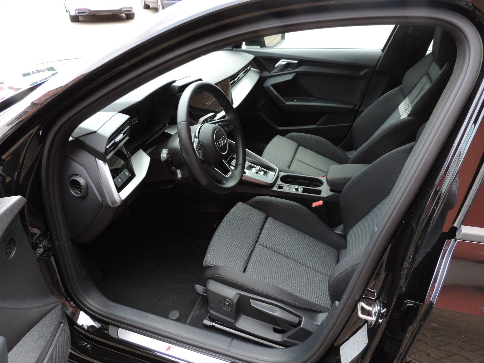 Audi A3 Limousine 40 TFSI quattro S line - Samsaru's Car Outlet
