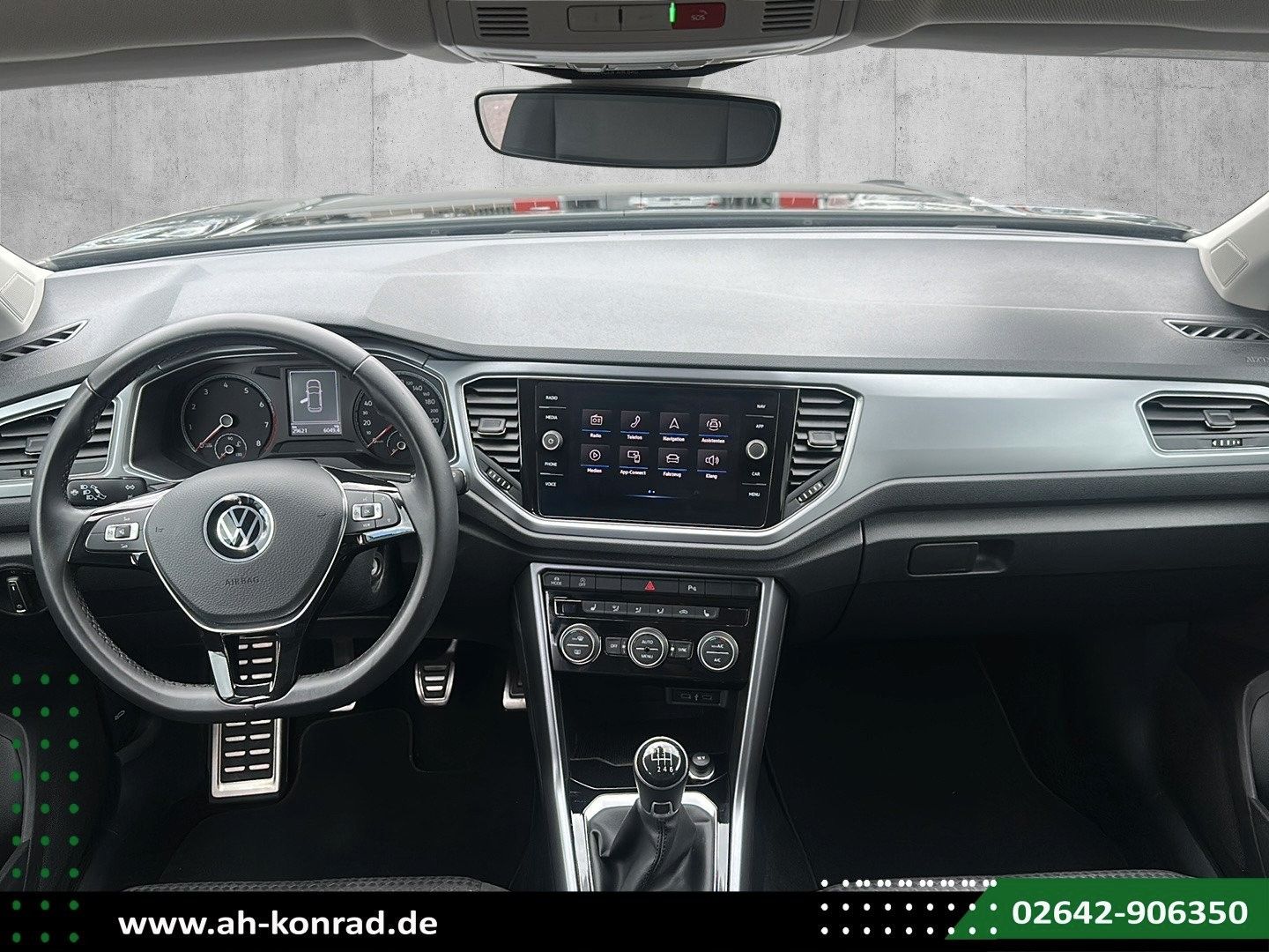 Volkswagen T-Roc 1.0 TSI - Samsaru's Car Outlet
