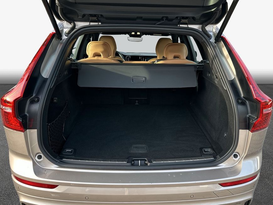 Volvo XC60 B5 B AWD Plus Dark