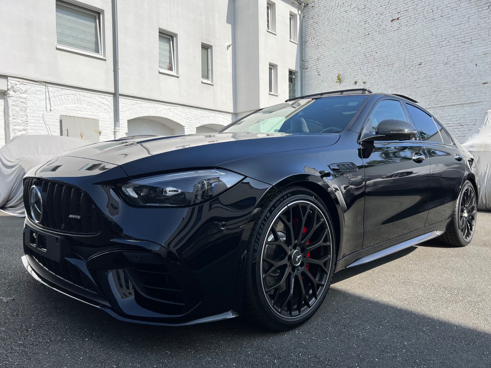 Mercedes-Benz C 63 S AMG - Samsaru's Car Outlet