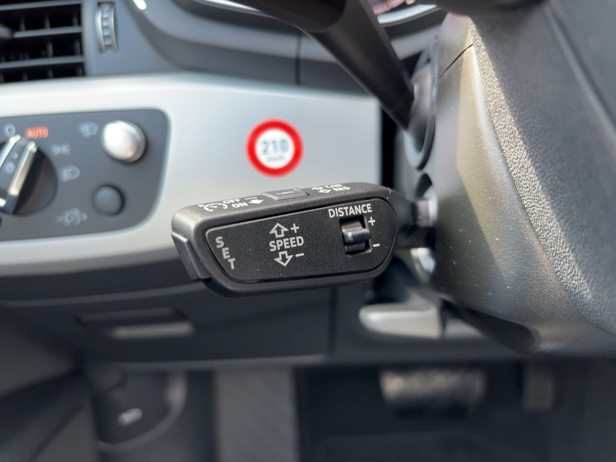 Audi A4 Avant 40 TFSI Q. advanced - Samsaru's Car Outlet