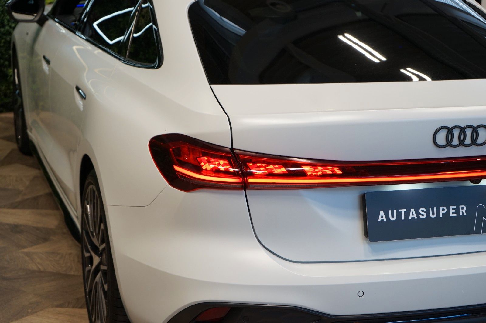 Audi A5*40 TDI*S-LINE*AUX.HEA*360*HUD*B&O*52.066€NETT