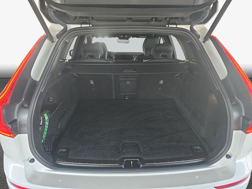 Volvo XC60 B4 B Plus Dark