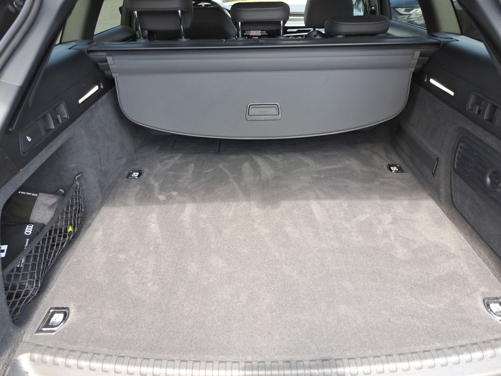 Audi A6 Avant S line 55 TFSIe quattro S tronic AHK NA