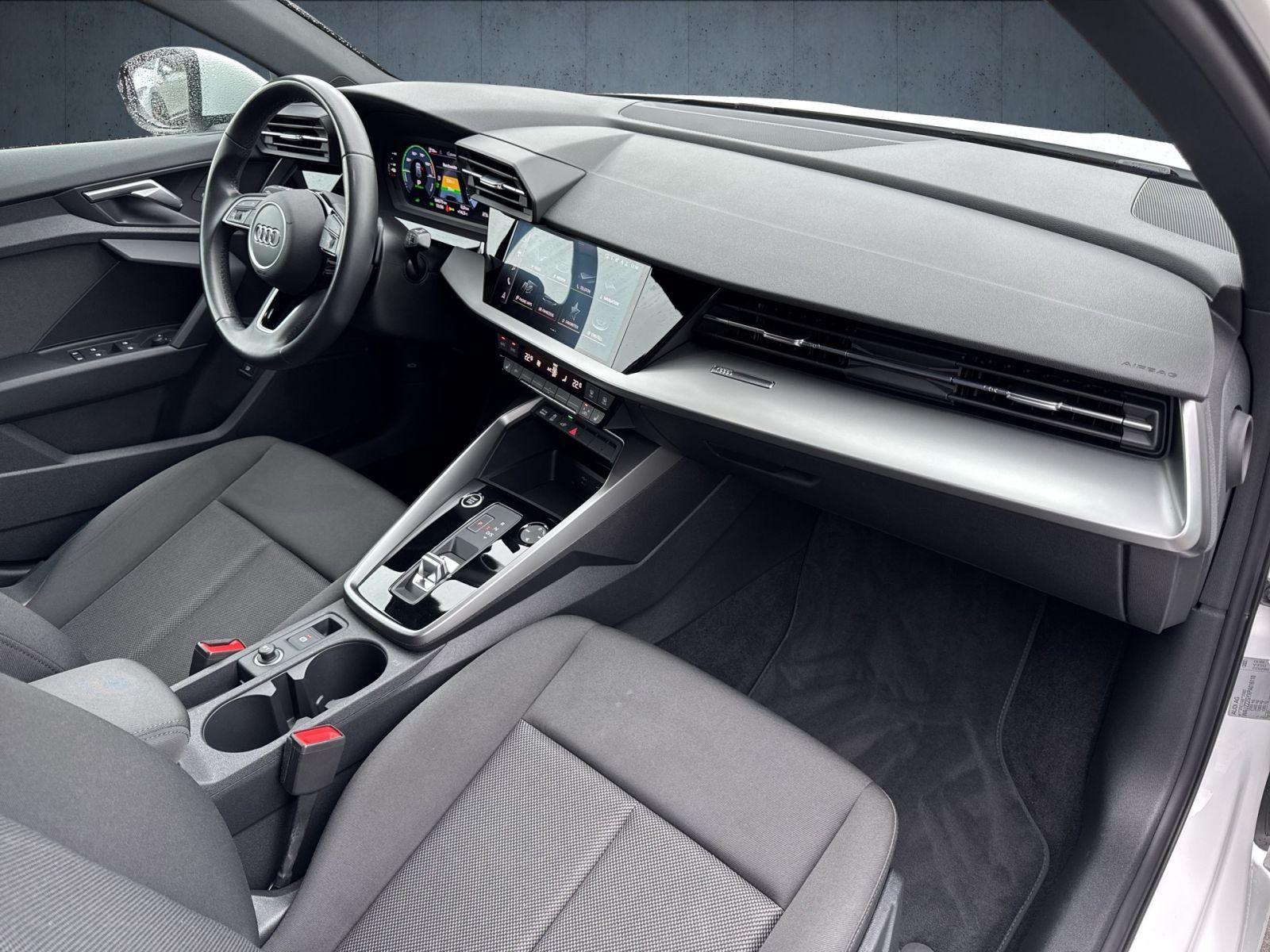 Audi A3 Sportback 40 TFSI e MMI/ASI/SHZ/EPH/17"/Tempo