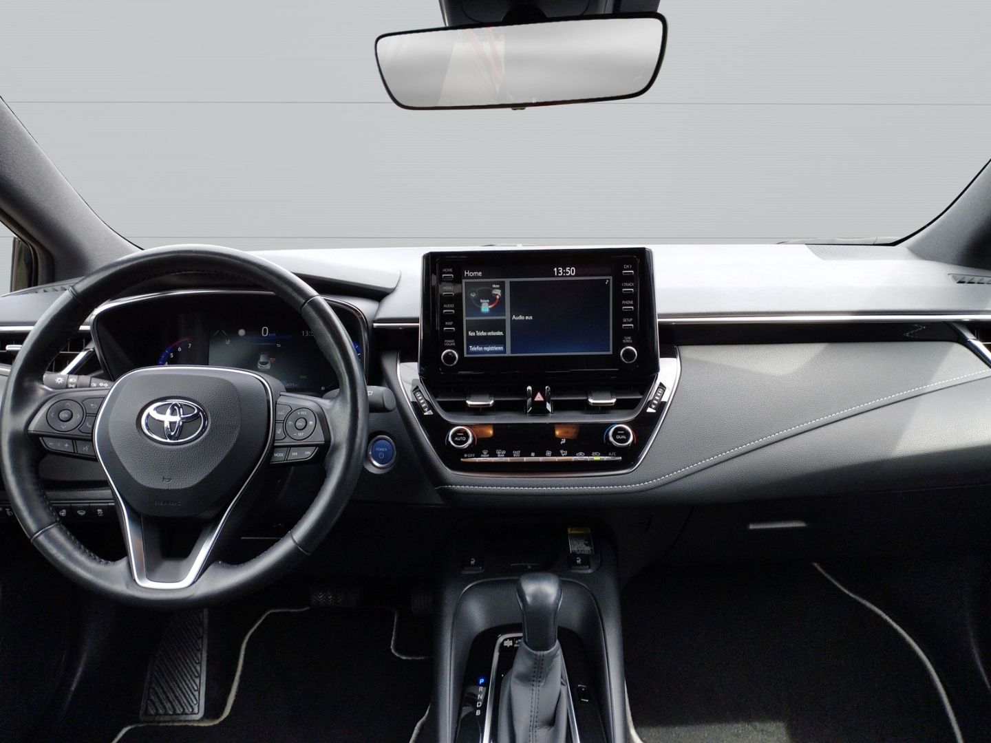 Toyota Corolla 1.8 Hybrid - Samsaru's Car Outlet