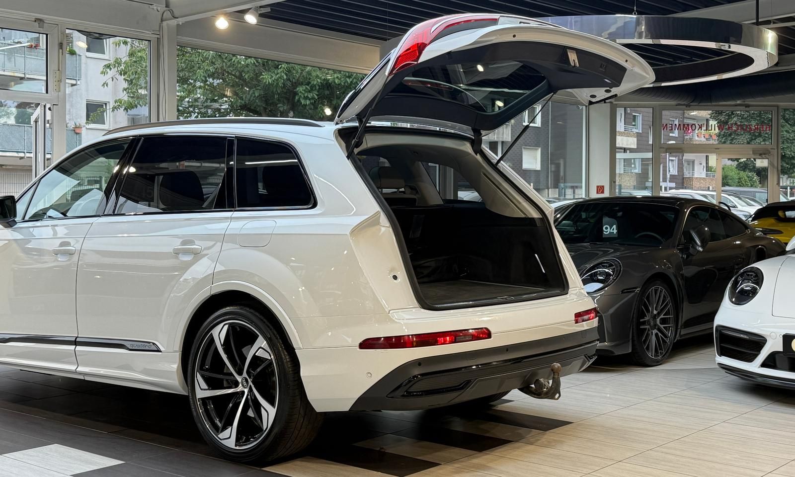 Audi Q7 55 TFSI e Q.*Pano*HuD*KeylessGO*Martrix*B&O