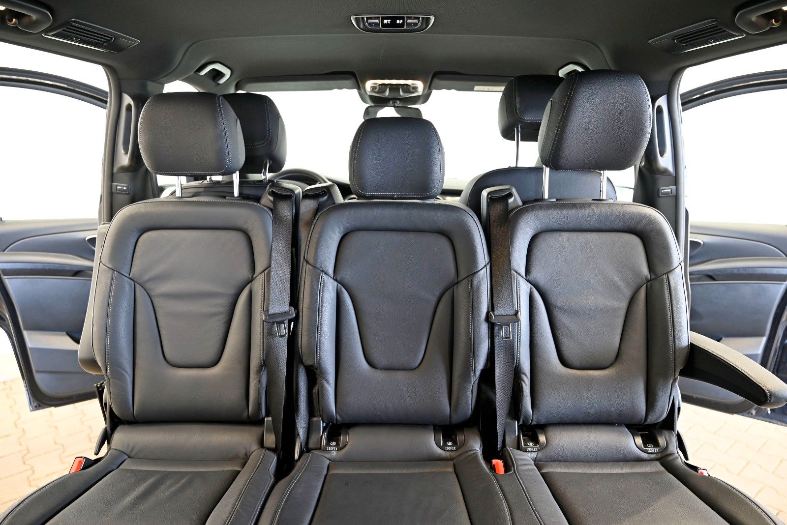 Mercedes-Benz V 300 d 4x4 AVANTGARDE - Samsaru's Car Outlet