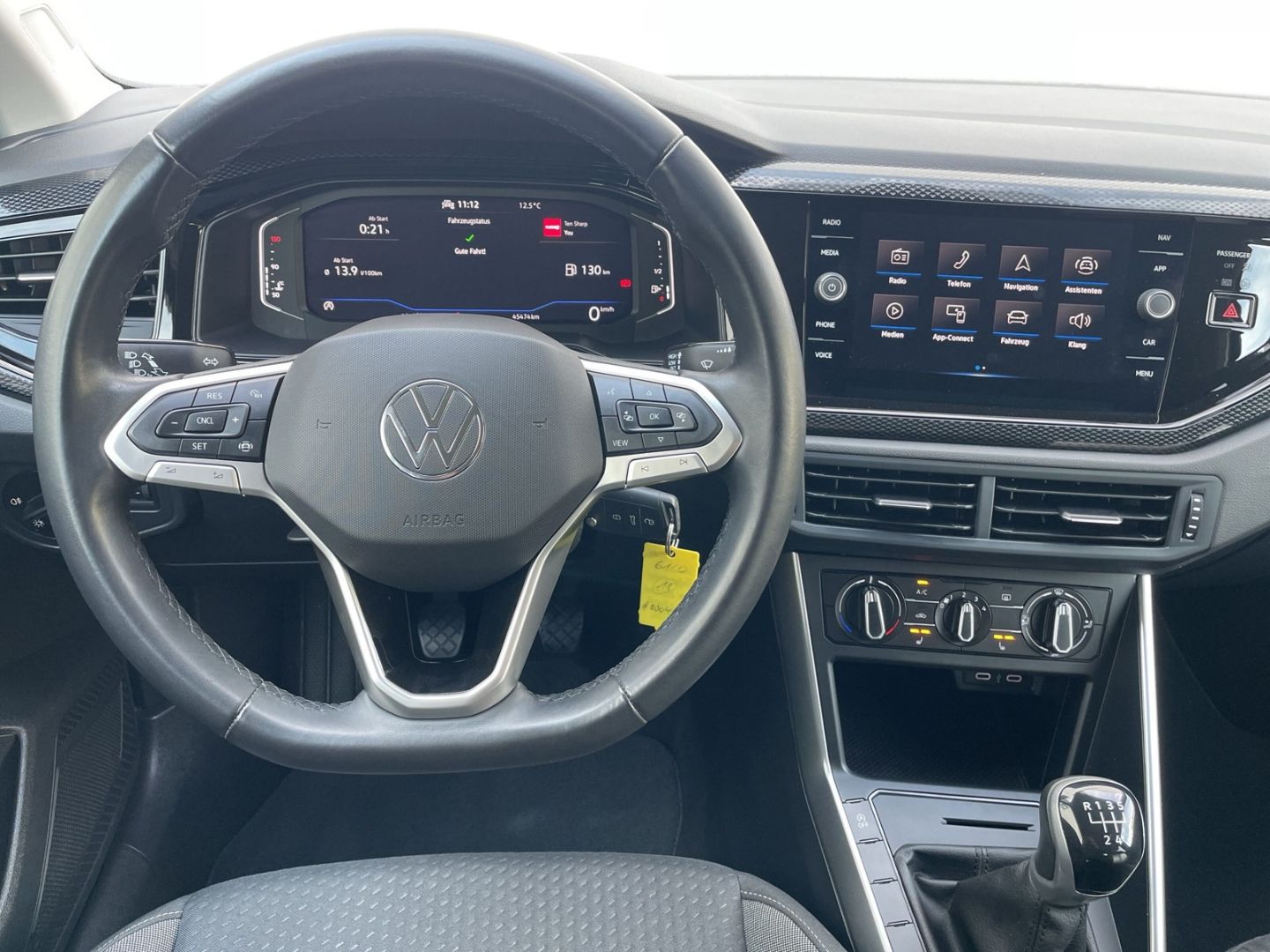 Volkswagen Taigo 1.0 TSI Life - Samsaru's Car Outlet