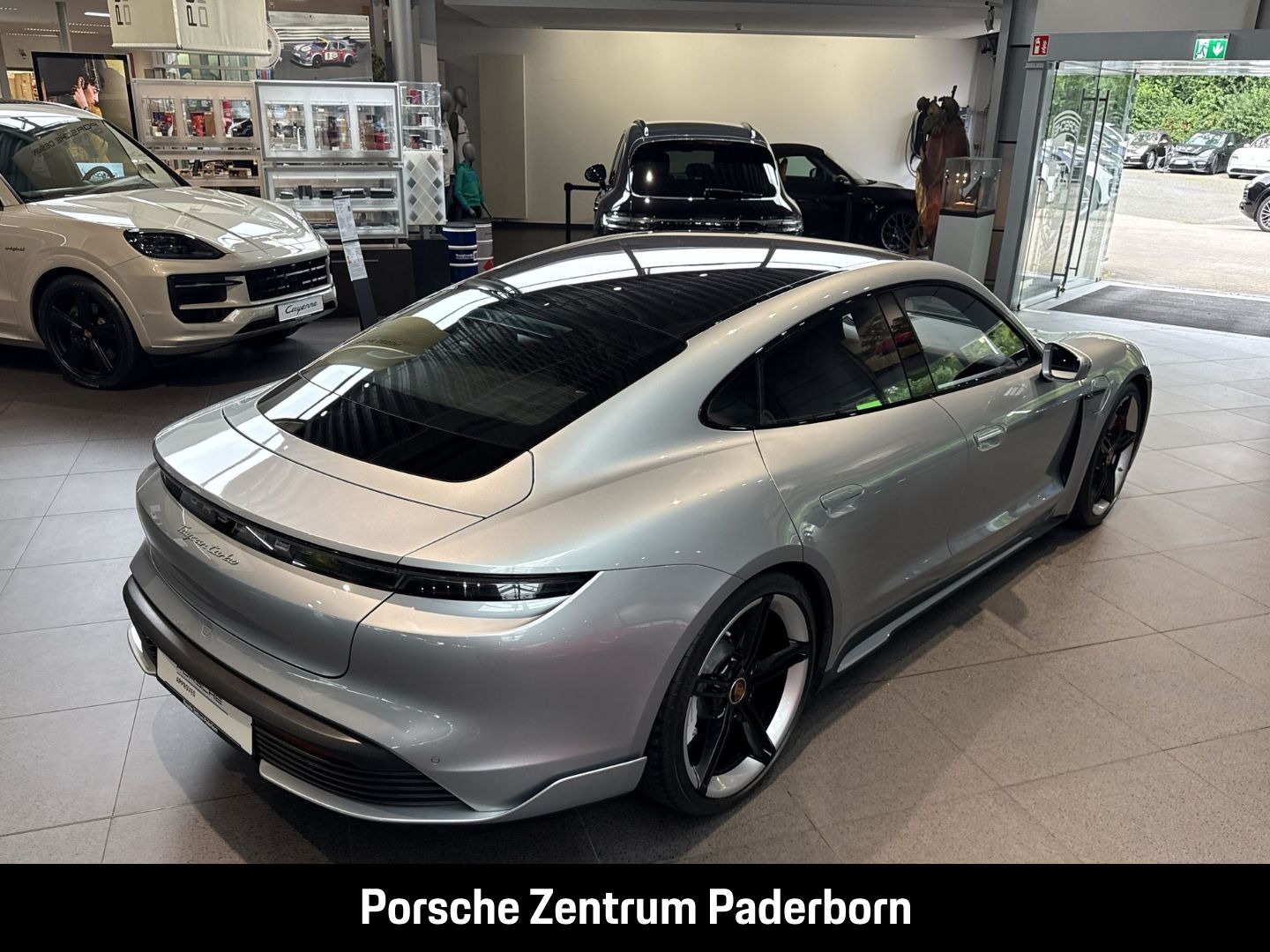 Porsche Taycan Turbo Leder-Brombeer InnoDrive Head-Up