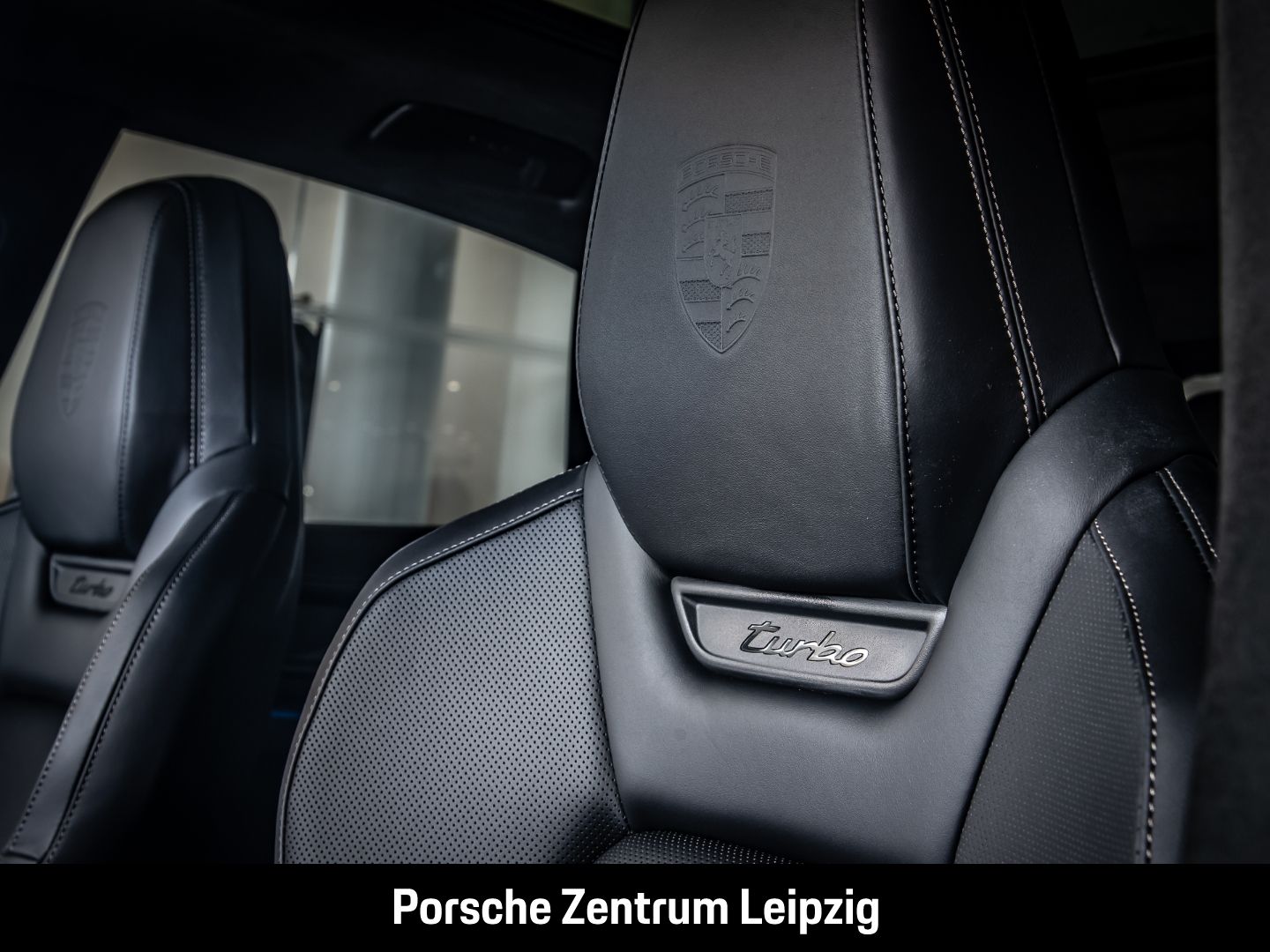 Porsche Macan Turbo Burmester InnoDrive AR-HeadUp
