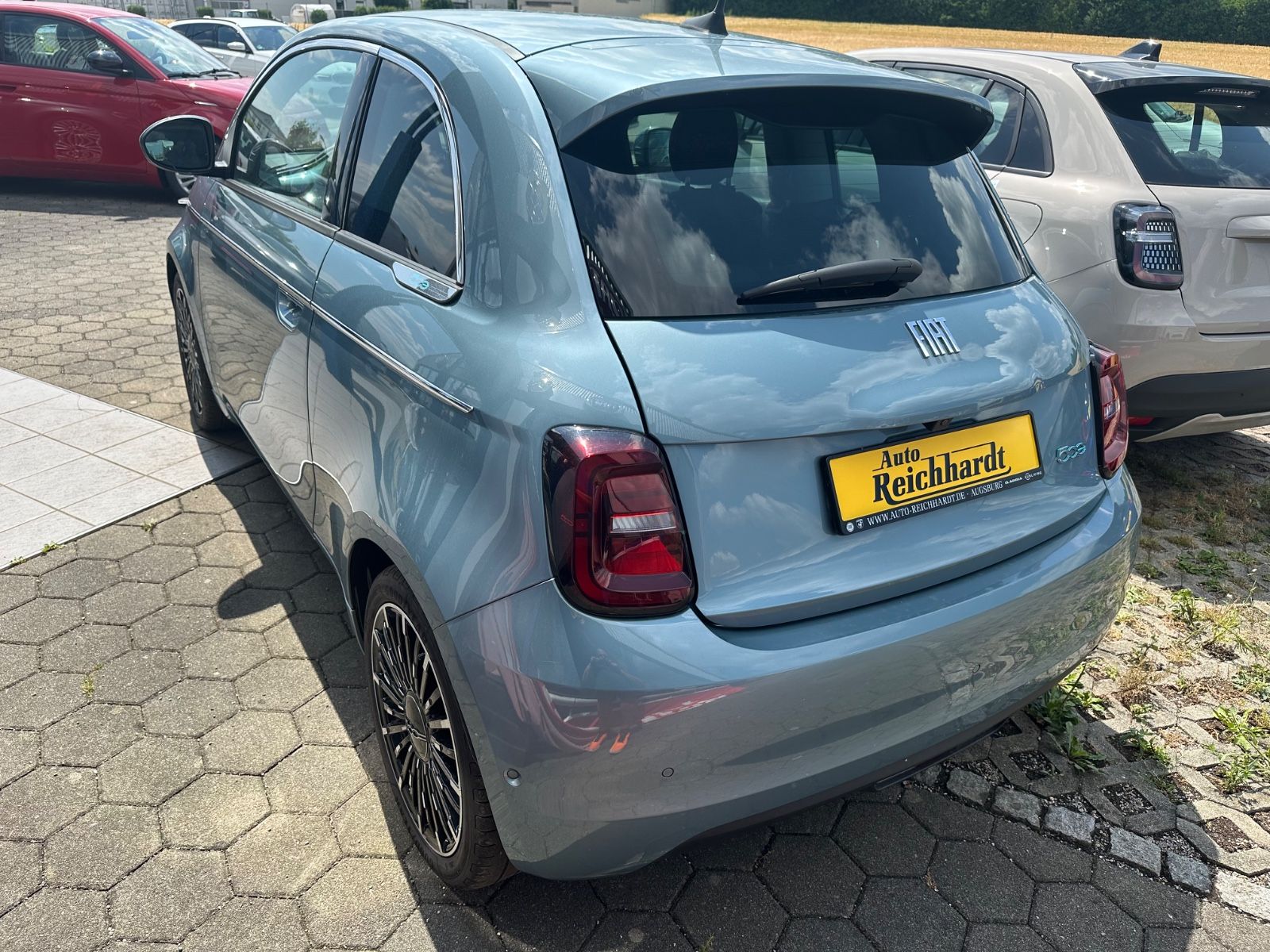 Fiat 500e 3+1 Icon Komfort - Samsaru's Car Outlet