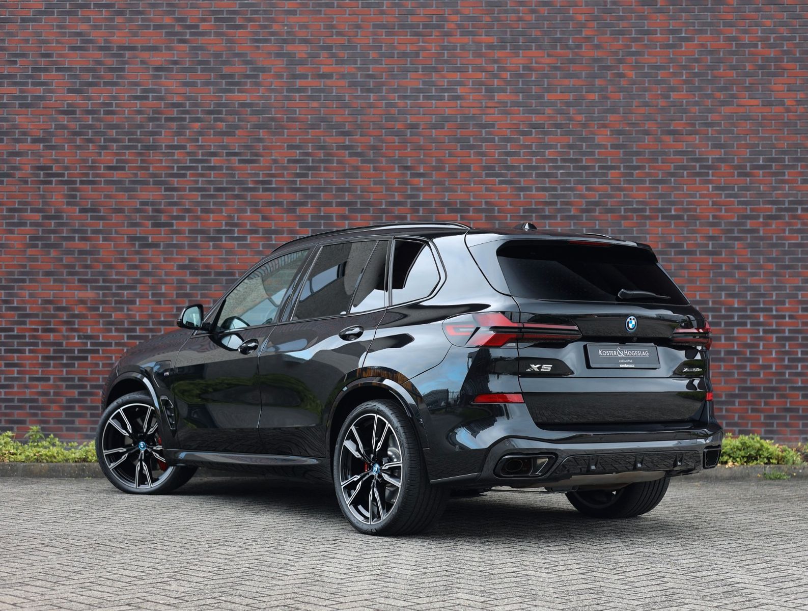 BMW X5 50e xDrive | Individual - Sky - AHK - Bow&Wil