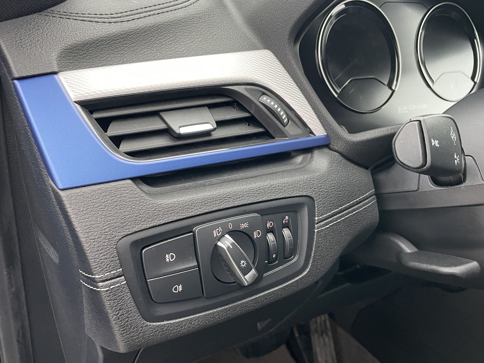 BMW X1 xDrive25e M Sportpaket - Samsaru's Car Outlet