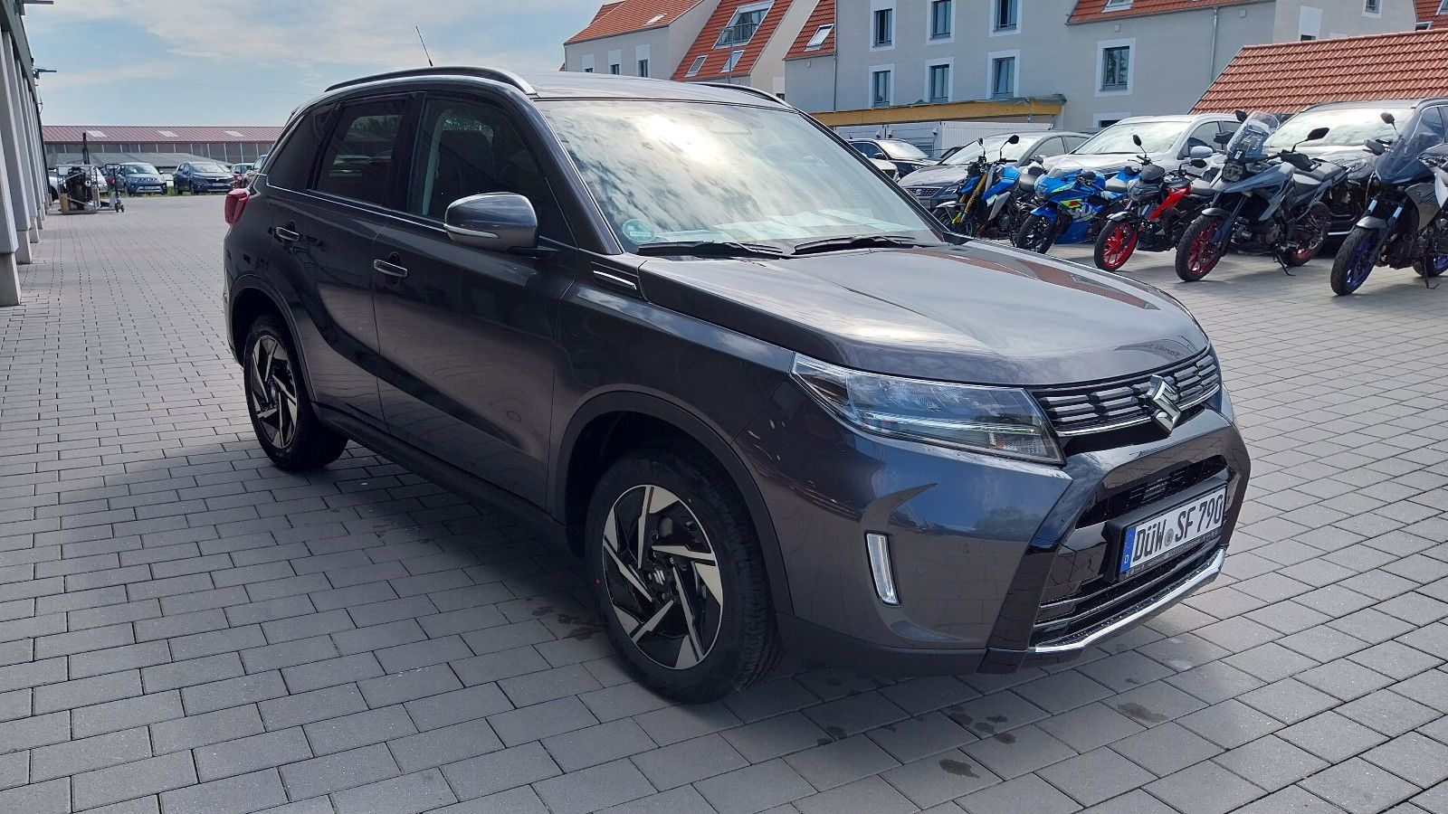 Suzuki Vitara 1.4 Hybrid Comfort+ Allgrip - Samsaru's Car Outlet