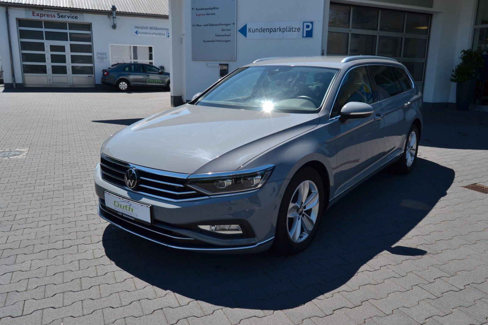 Volkswagen Passat TDI 200 PS AHK Matrix ab 5,49% Finz!
