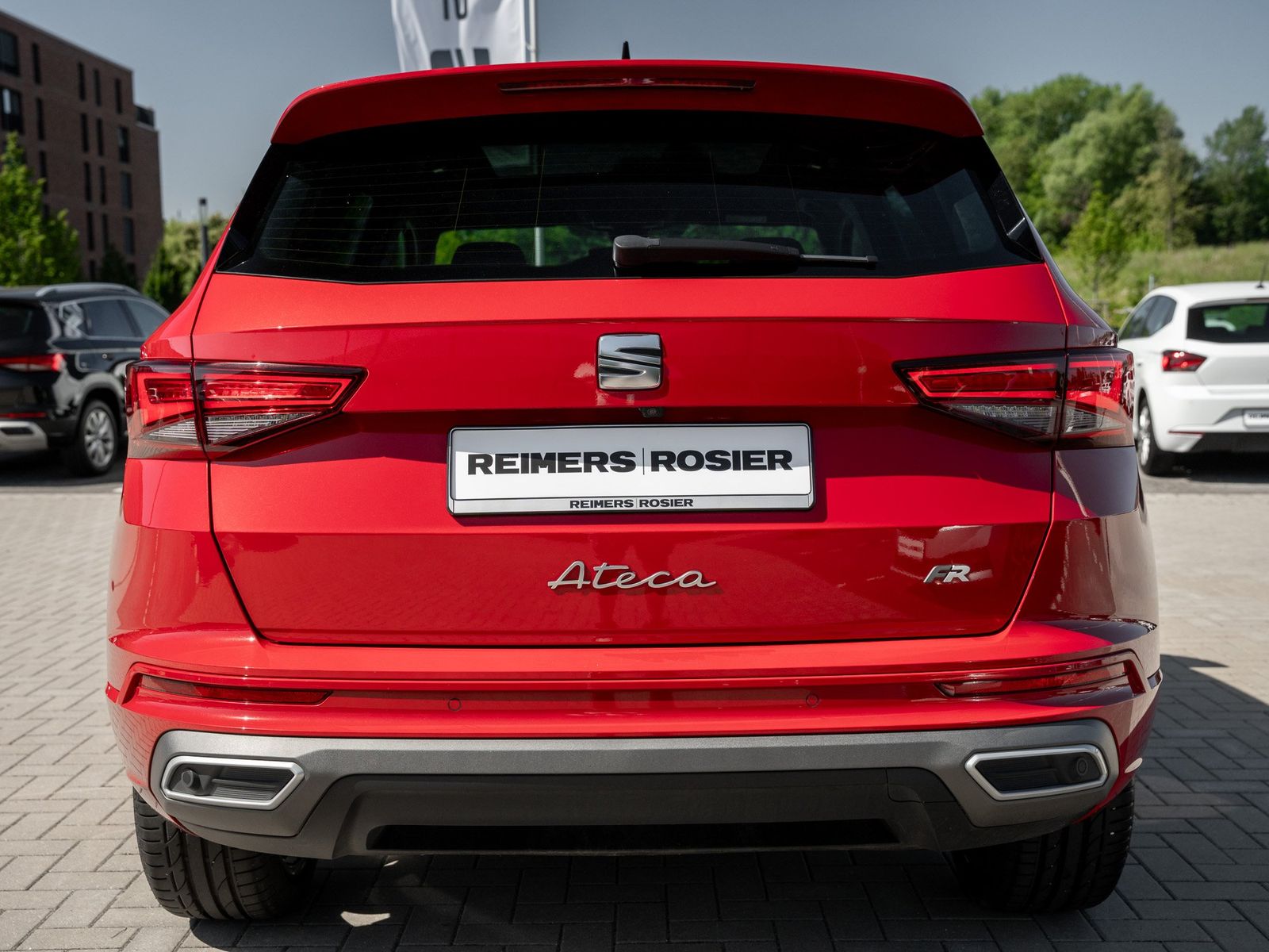 Seat ATECA FR 1.5 TSI DSG AHK Kam. Navi Pano Sportp.