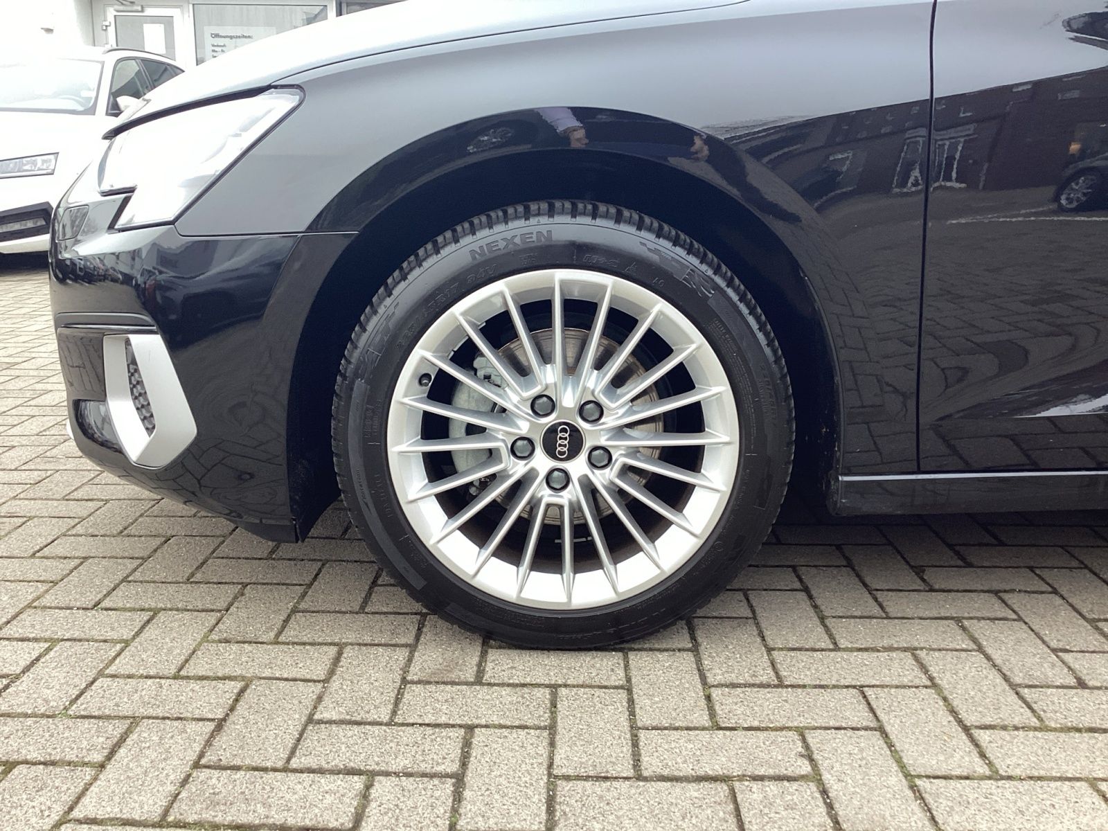 Audi A3 advanced 30 TFSI S tronic - Samsaru's Car Outlet